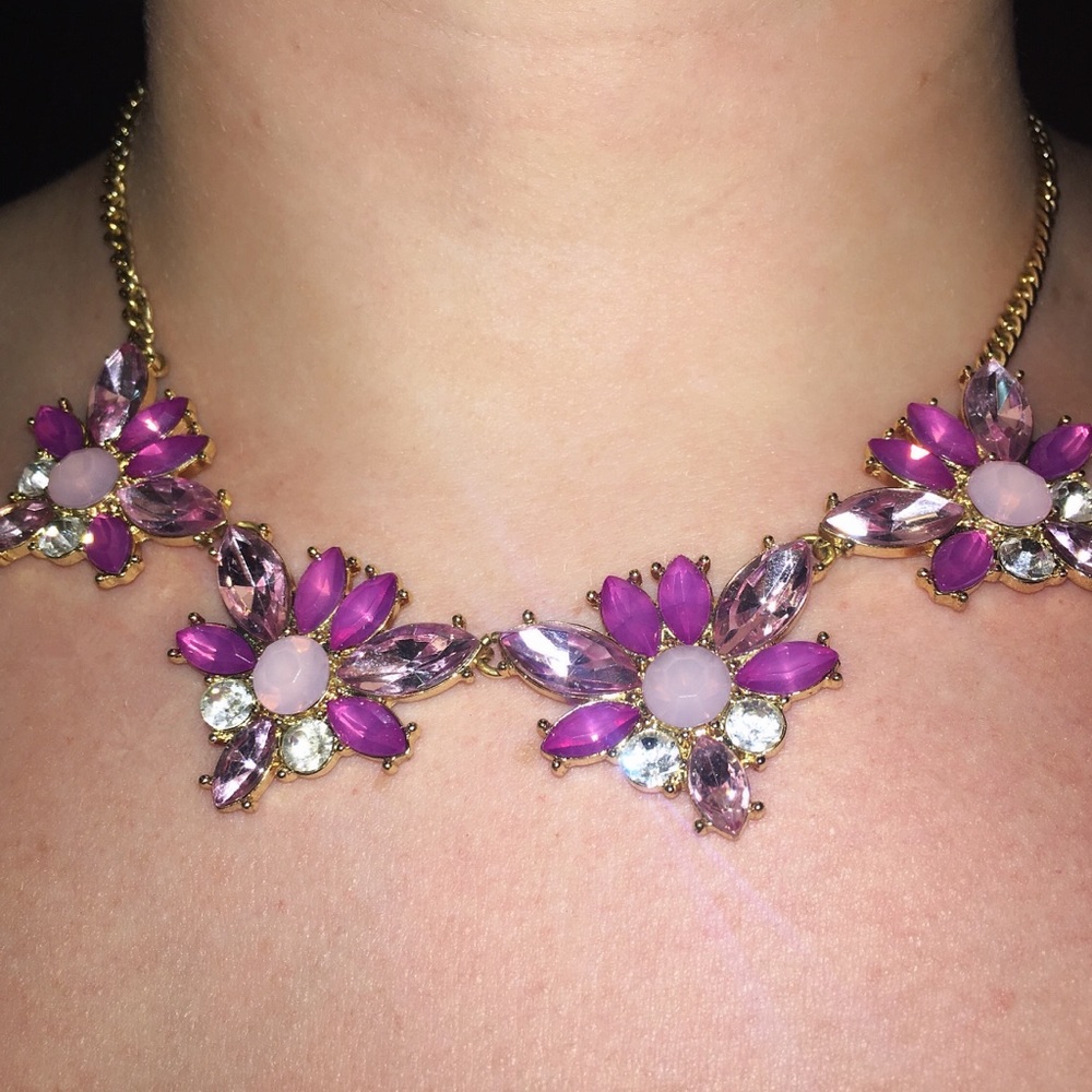 Statement necklace
